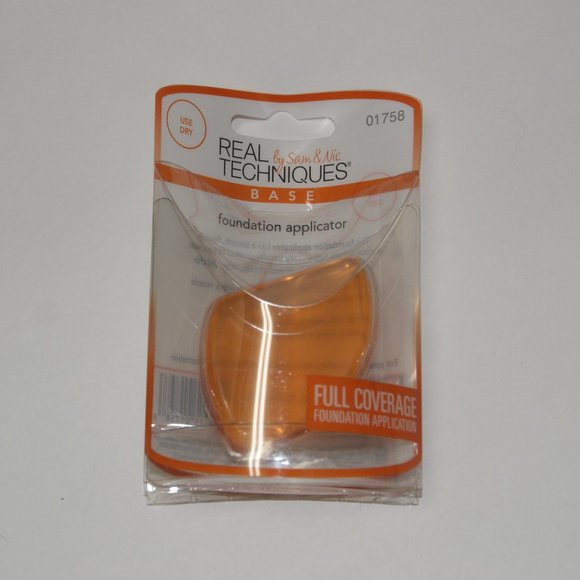 New REAL TECHNIQUES 1 Foundation Applicator NWT - Picture 3 of 3